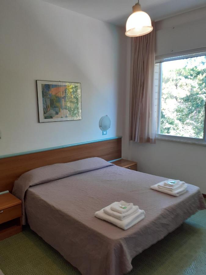 מרינה רומיאה Hotel Solaria מראה חיצוני תמונה